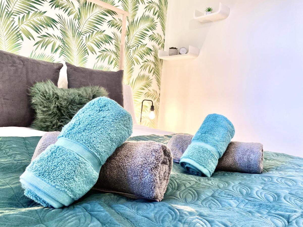Stylish Central 2 Bedroom Apartment - Free Parking, Free Wifi Orkney Ngoại thất bức ảnh